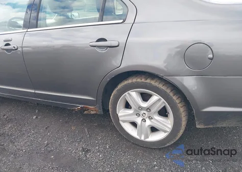 2010 Mercury Milan z USA, uszkodzony, nr VIN 3MEHM0HAXAR630614